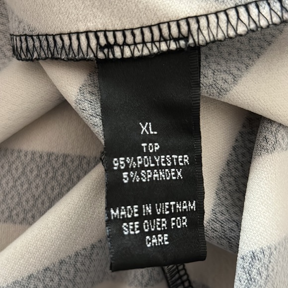 Alyx Blouse - size XL - Picture 3 of 3